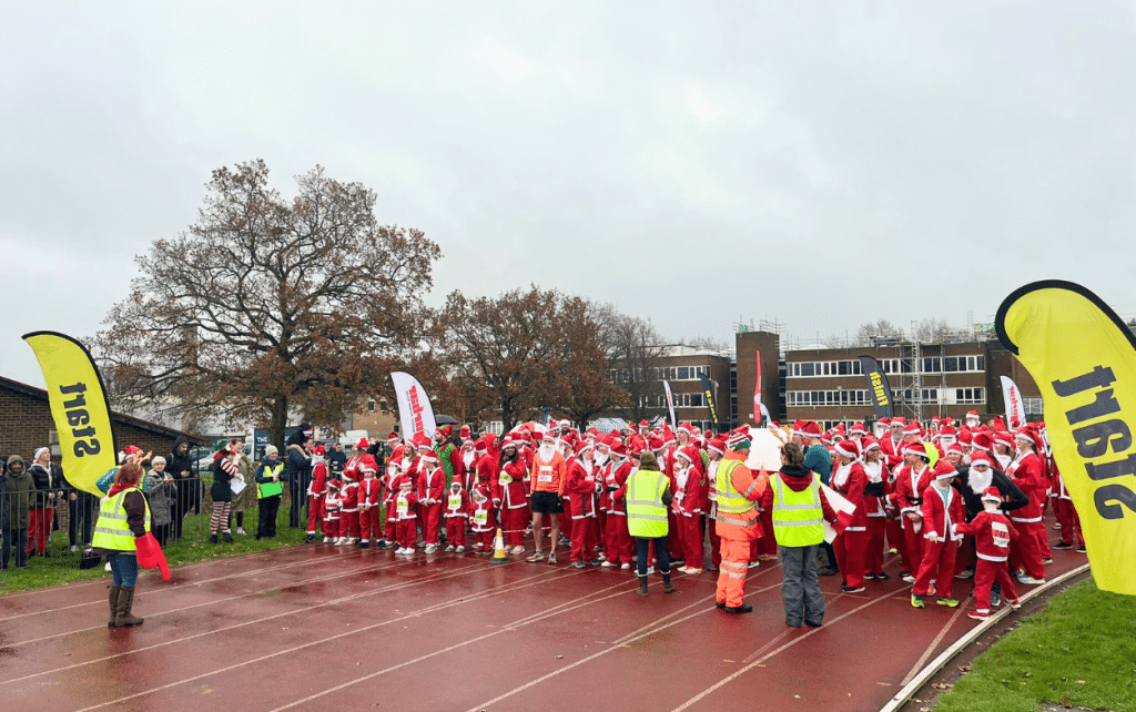 Santa Fun Run Start Line